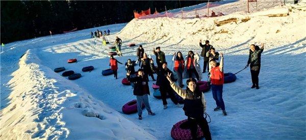 第七届丝绸之路酒店节滑雪场游学