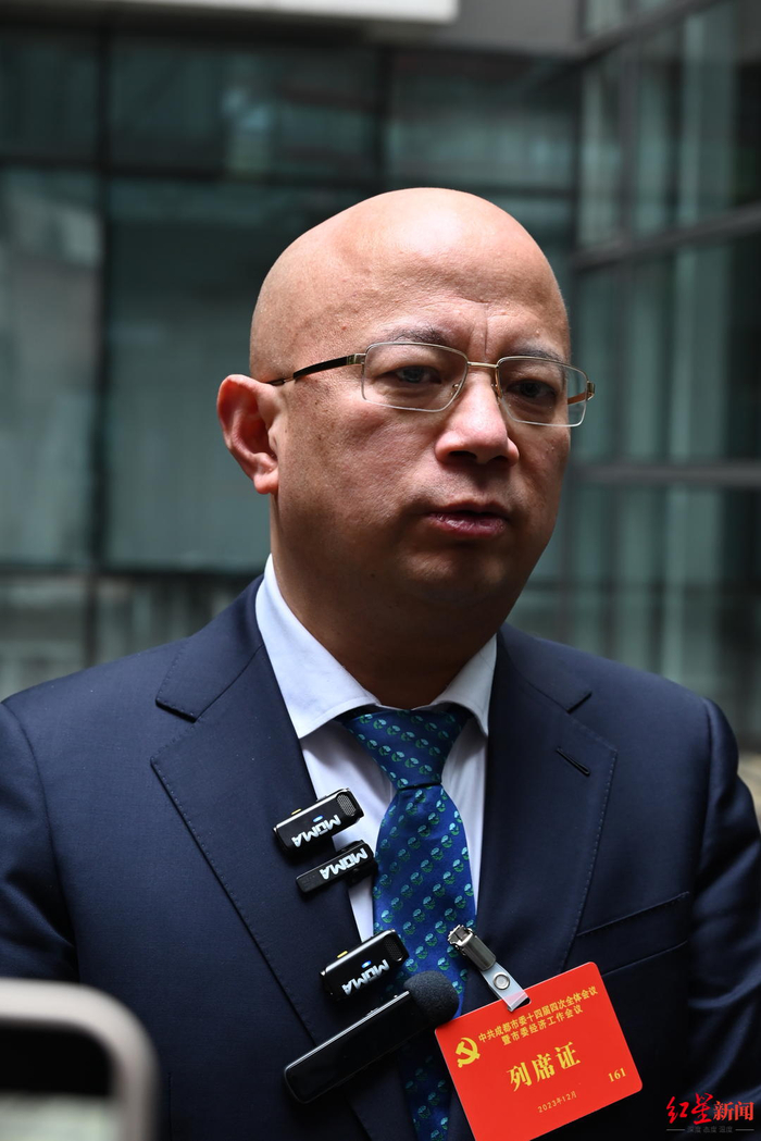 ▲成都环境集团党委书记、董事长张雄正