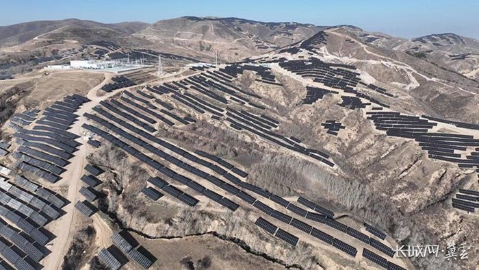 蔚县白草村乡光伏新能源电力体系。资料图