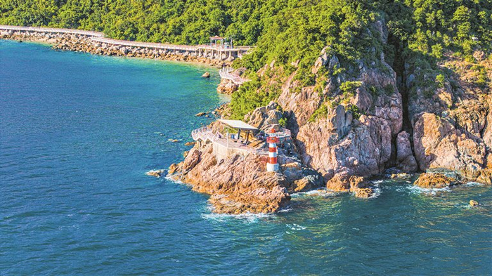 盐田背仔角灯塔。 深圳晚报记者 宁杰文 摄