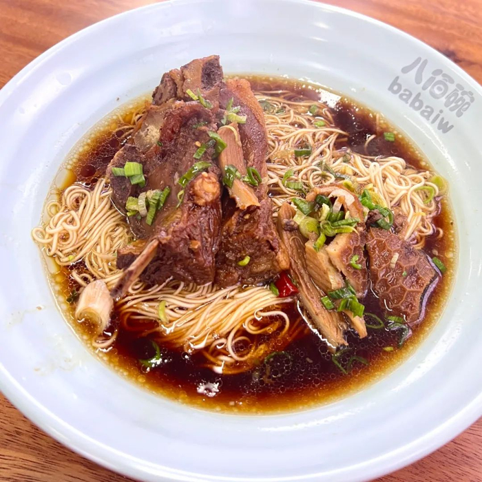 定价35元的羊肉面。图/受访者提供