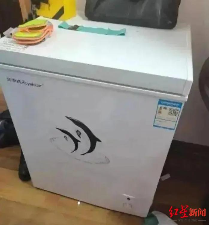 ▲罪犯作案用的冰柜 图据光明网