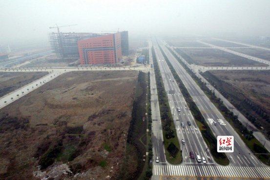 ▲2004年，直升机航拍天府大道