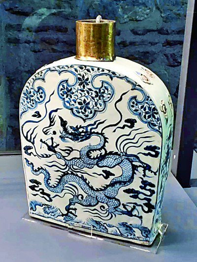     土耳其托普卡帕宫里收藏的青花瓷器 宗波摄