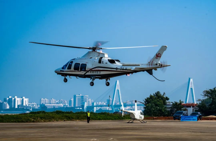 中国通航飞机准备飞越琼州海峡。（中国通航供图）