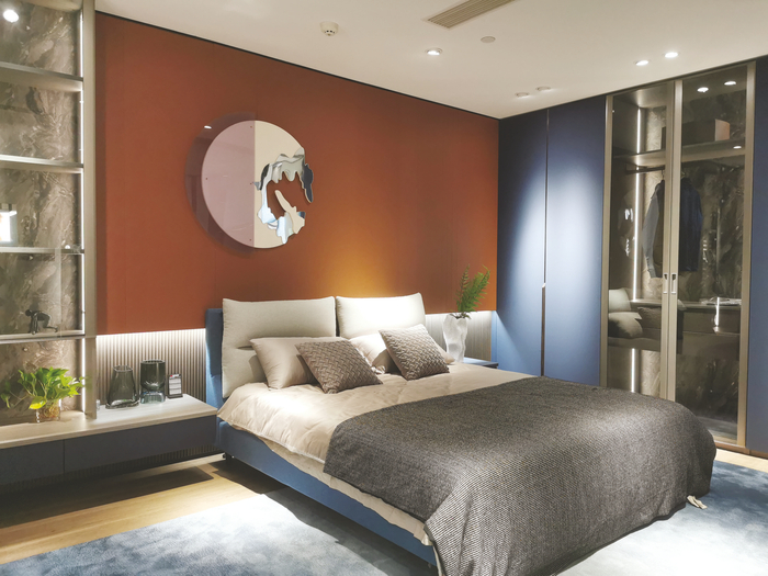     旧墙翻新，让家焕新过大年