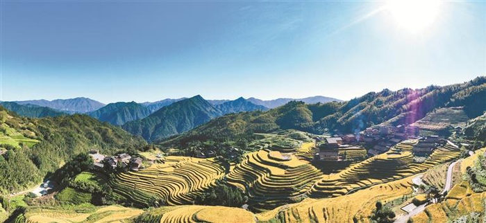     粤桂携手探索“共富乡村”示范村建设，图为广西桂林龙胜县示范村马海村的美丽风光。