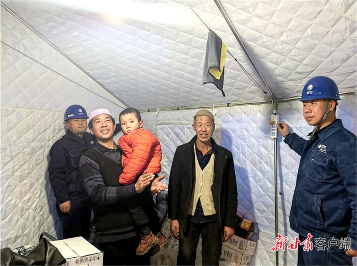 捂在被窝里的"饮料瓶"_新浪新闻