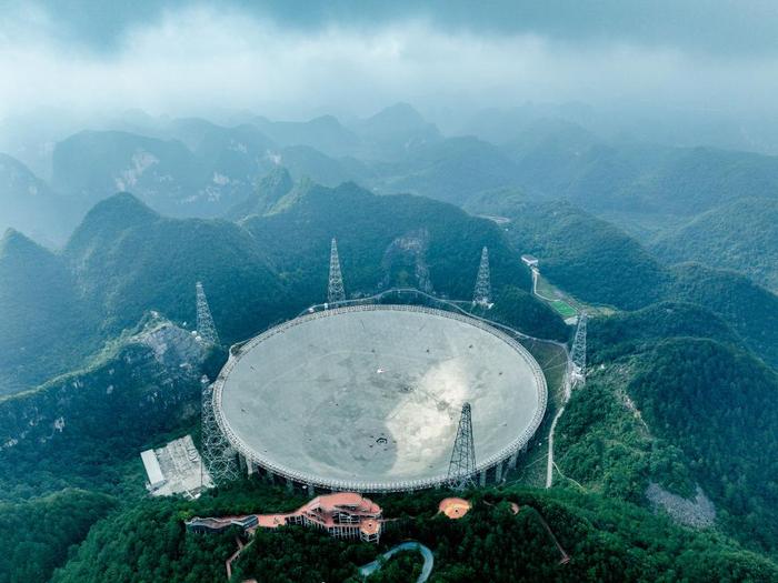 这是7月26日拍摄的“中国天眼”全景（无人机照片，维护保养期间拍摄）。新华社记者 欧东衢 摄