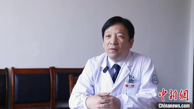 余杭二院副院长包贯虹接受记者采访。肖健 摄