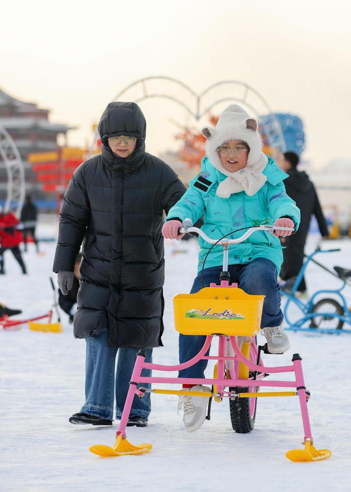 雪地自行车。