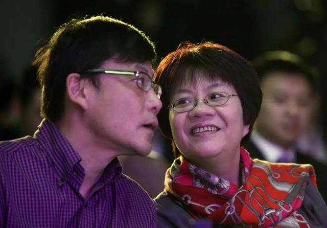 ▲李国庆和俞渝。资料图 据东方IC