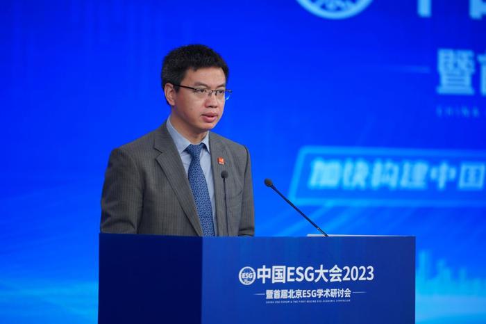 中国发展研究基金会副秘书长 俞建拖