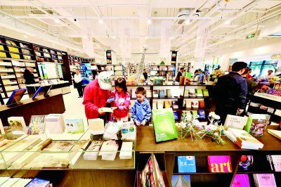     打造市民喜爱的公共文化空间。资料图片