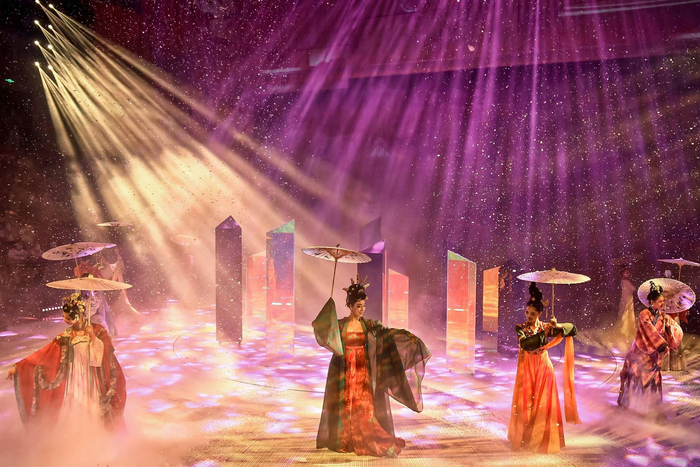 《花重锦官城》剧照