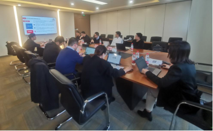 　　金鱼嘴基金街区内部评审会现场（图片来源：金鱼嘴基金街区）