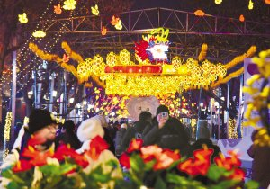 百年老街中央大街美轮美奂。本报记者孙岩摄