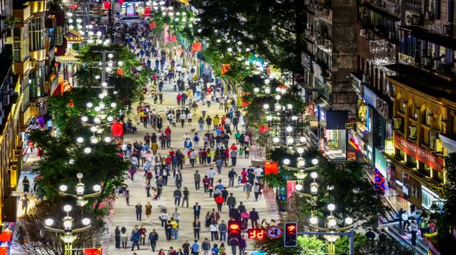 大北街夜景（通川融媒体中心供图）