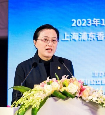 吴坚平秘书长主持开幕式