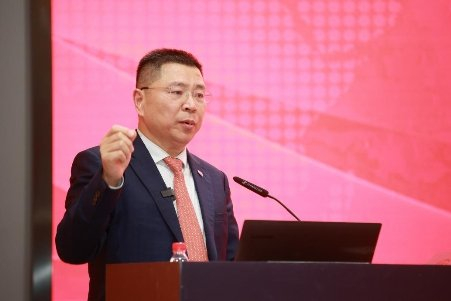 分会新任会长万峰教授发表就职讲话