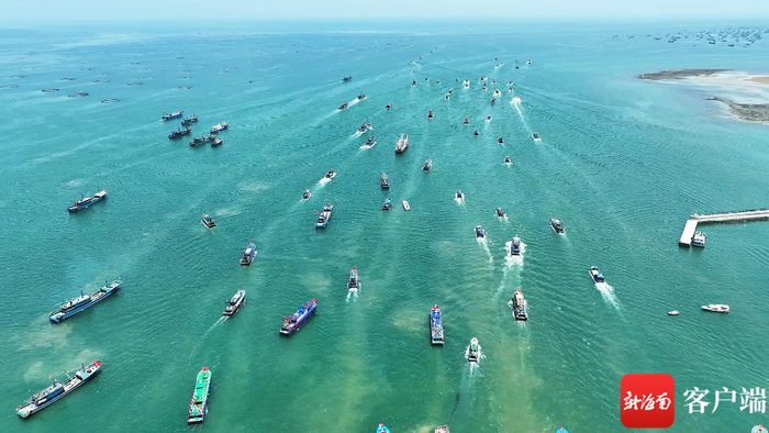 渔船出海捕鱼。临高融媒体中心供图