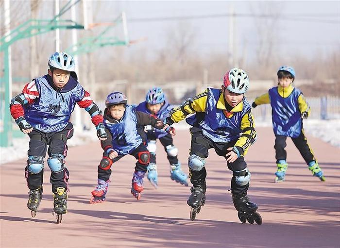 文安县举办第四届冰雪运动会