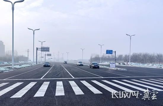 临空大道三期通车。长城网·冀云客户端通讯员 刘禹初 摄