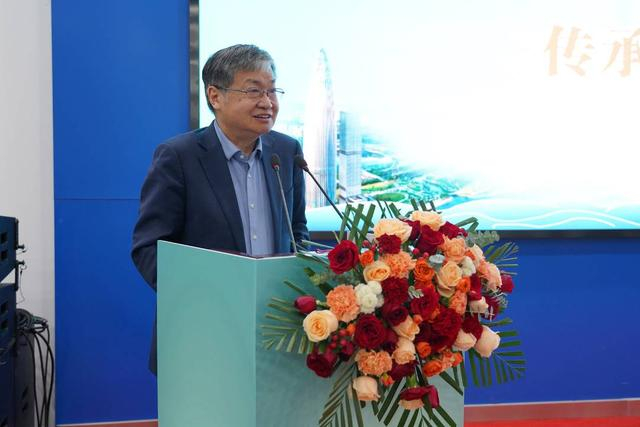 北京市卫生健康委党委委员、北京市中医管理局局长屠志涛。主办方供图。