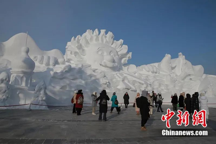 　　雪雕。于琨 摄