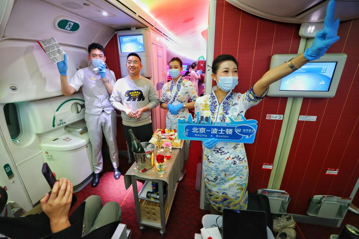     2023年11月26日，海南航空疫情后第一条美国航线顺利复航