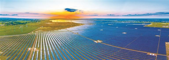 光伏发电。 延杨红摄