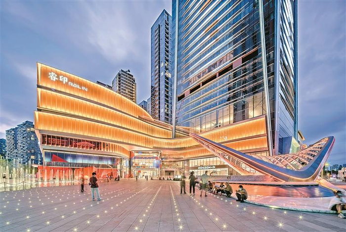 深圳湾超级总部基地首座大型商业体—深圳湾睿印。（受访者供图）