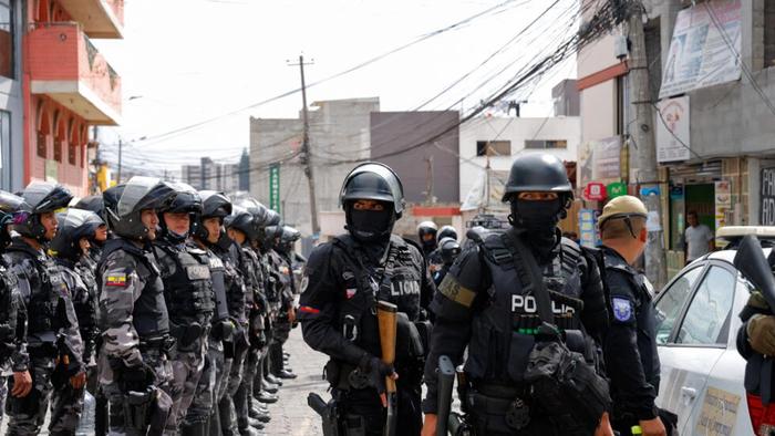 外媒：毒枭头目越狱、多所监狱发生骚乱，厄瓜多尔宣布进入紧急状态