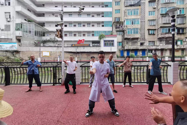 毕节市金沙县光明社区卫生服务中心组织开展老年人中医传统运动项目
