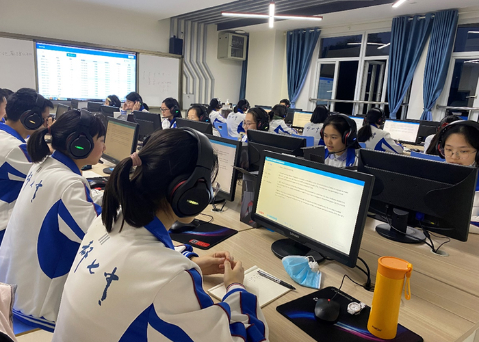 ▲学生AI英语听说训练