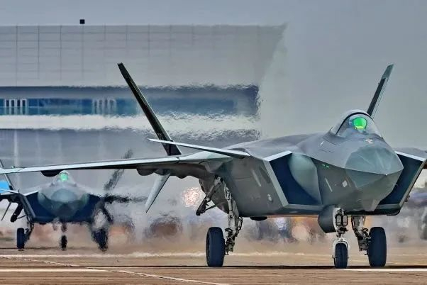 图片说明：第14届中国航展上的歼-20 航空工业图