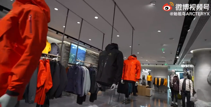 图/始祖鸟官方微博视频截图