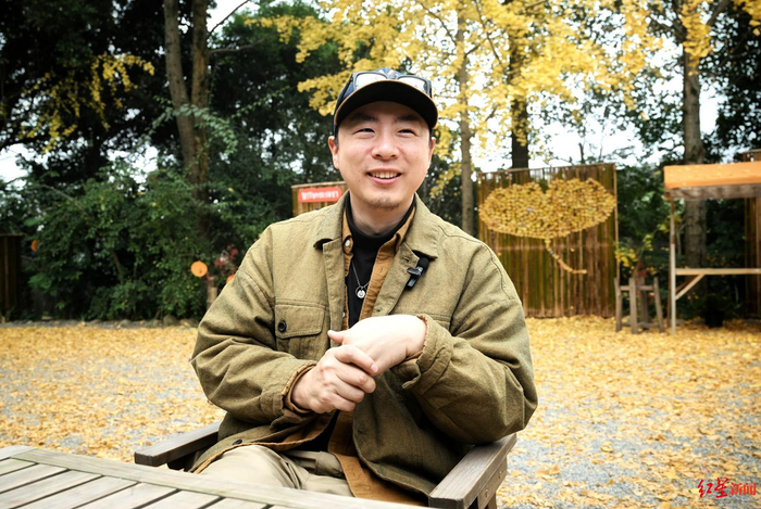 ▲铁牛村新村民粘颢，铁牛妈妈的餐厅主理人