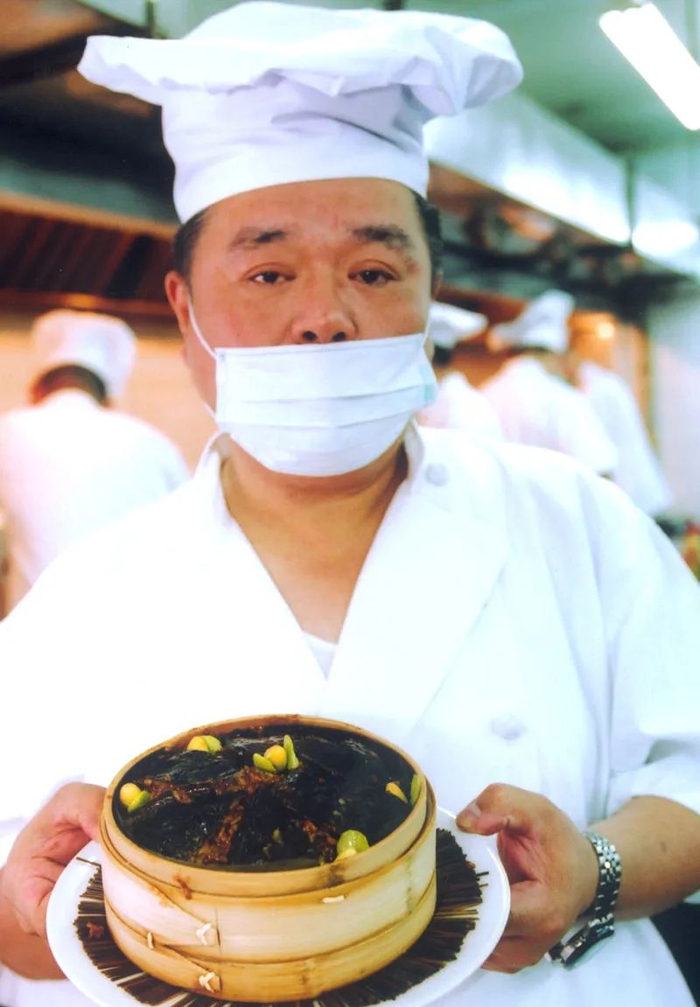 曾经的上海厨师四状元之一：小南国餐饮管理有限公司厨房总监潘勤。 邵剑平摄