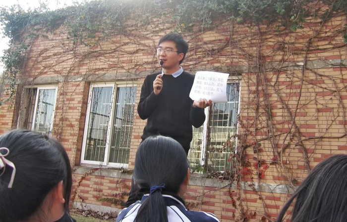 朱林鹏在给学生上课。 受访者供图