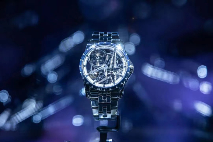 罗杰杜彼全新王者系列星际镂空艺术家合作腕表-空山基