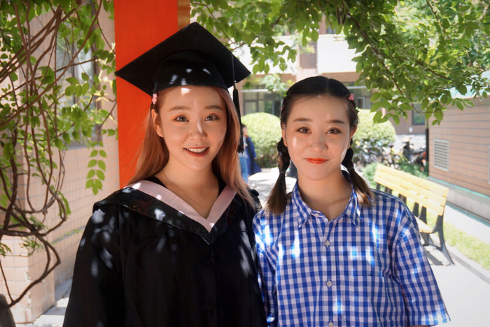 大学时期的元元和旦旦