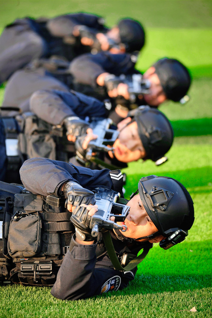 百炼成钢|特警|银川市_新浪新闻