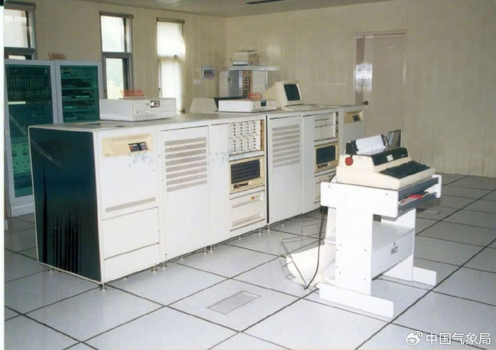 PDP-11/44电子计算机机房