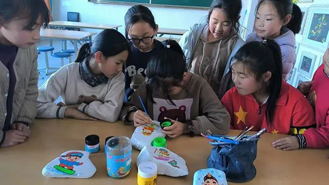 石头画版“安达”和“赛努”