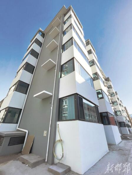 丛台区丛台路59号院13号楼（电影公司楼），居民们已陆续搬进原址重建好的新居。