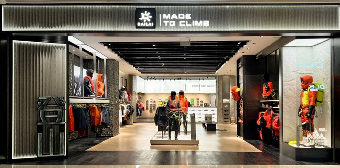 凯乐石位于成都万象城的登山主题体验店/图源：凯乐石官微