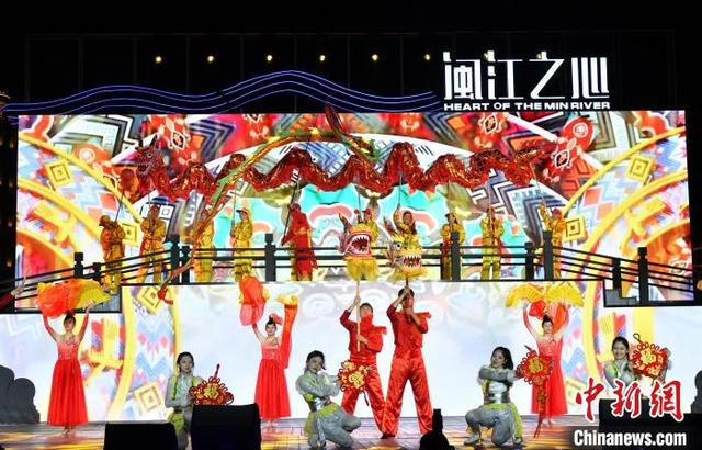 图为福龙鼓乐《榕城之春》表演。中新网记者 吕明 摄