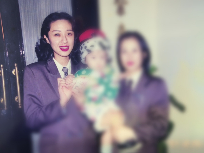 （裘红早些年的工作照）