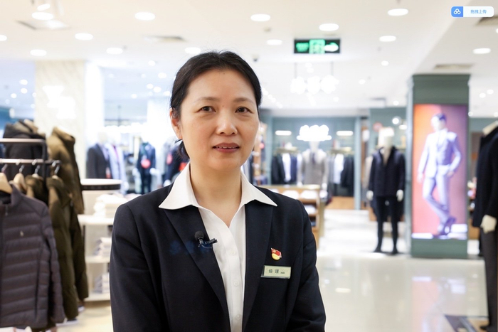 （2024年1月，接受第一财经记者采访的胡春）